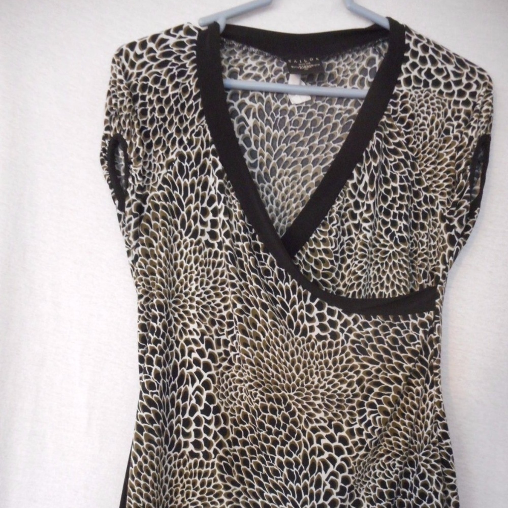 Tailor by B. Moss Size S Snake Print Blouse top